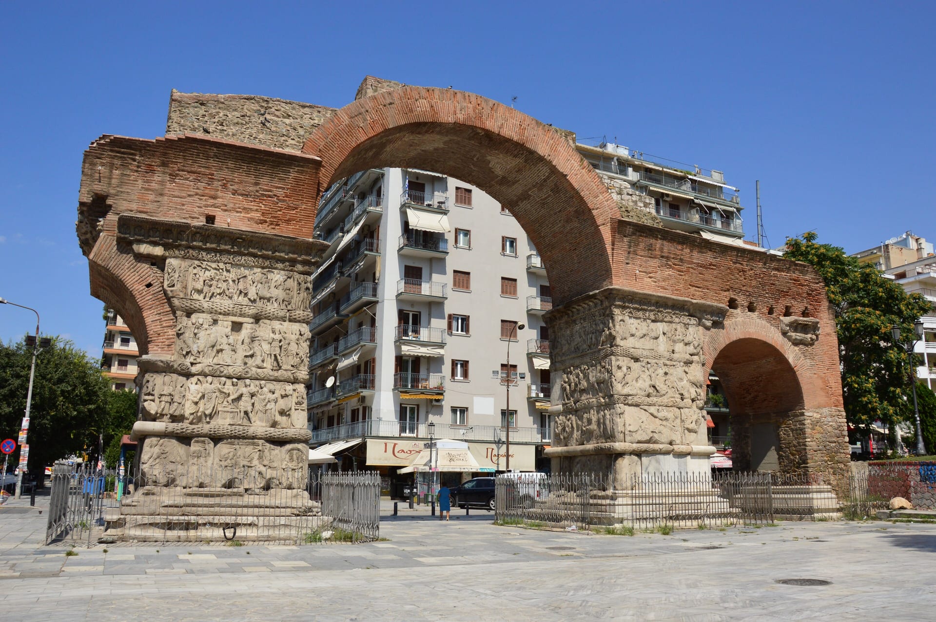 Comparing Thessaloniki cruise excursion options