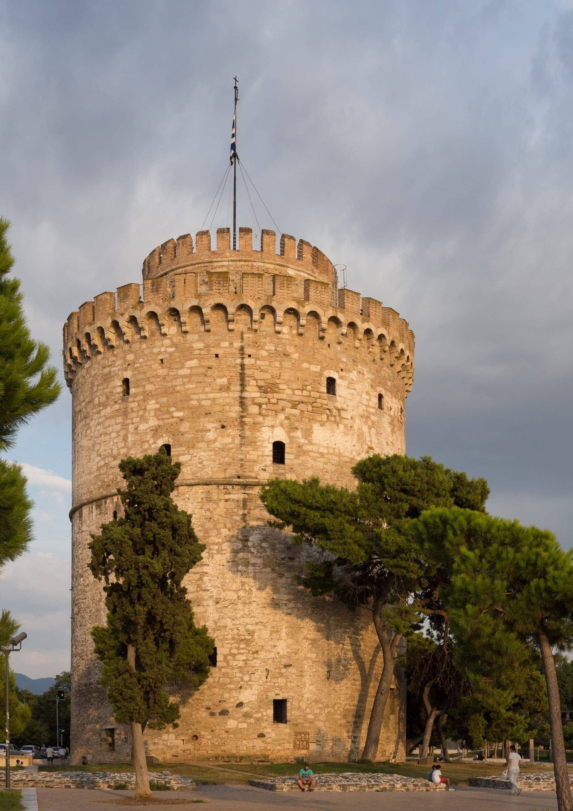 White Tower on the Thessaloniki waterfront — gateway to Ancient Macedonia